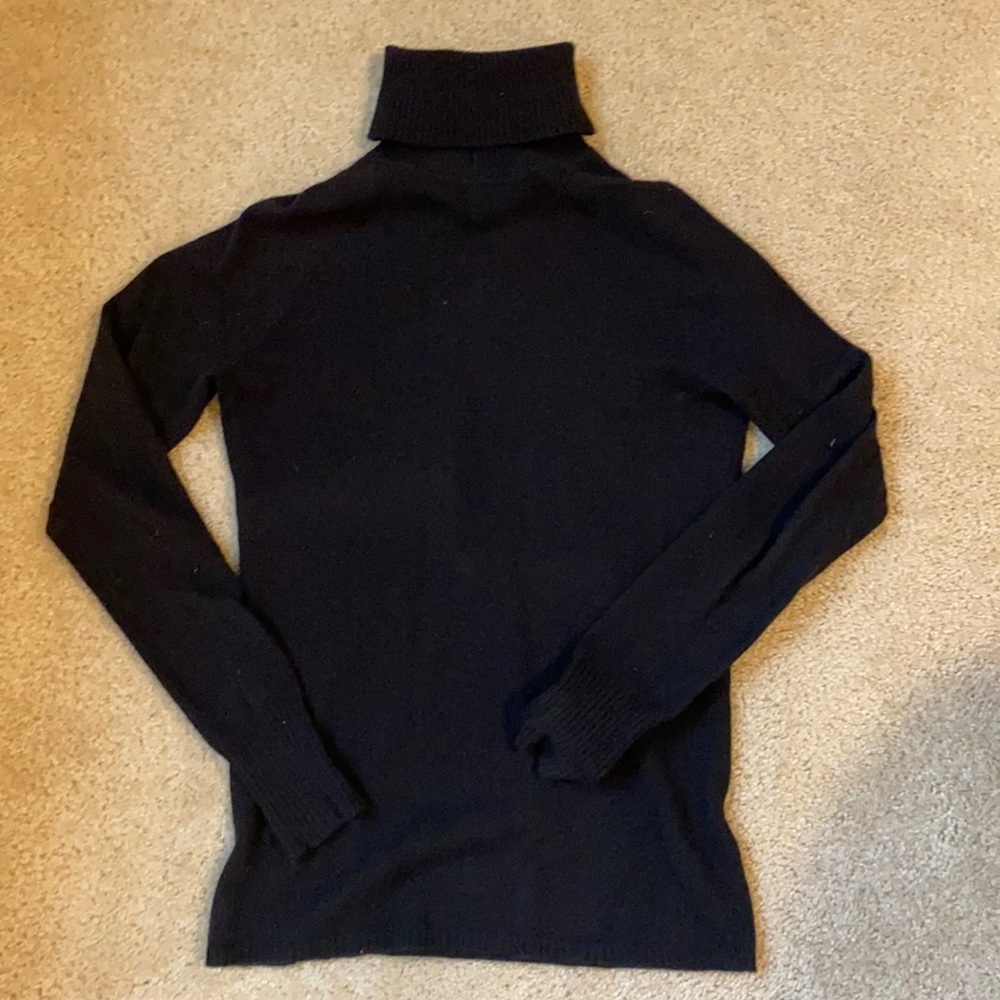 Theory cashmere turtleneck